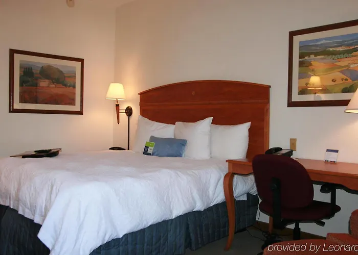 Hampton Chicago / I-90 Hotel