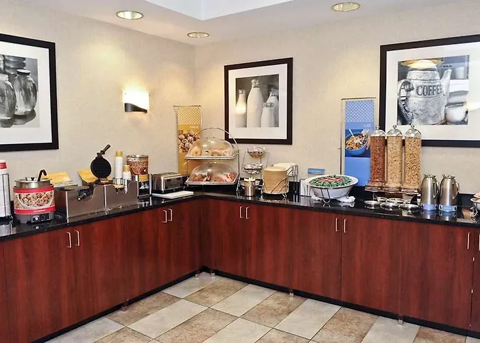 Hampton Chicago / I-90 Hotel